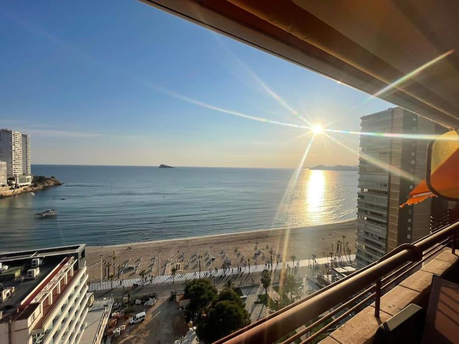 Centro Primera Linea Con Piscina Apartment Benidorm Bagian luar foto