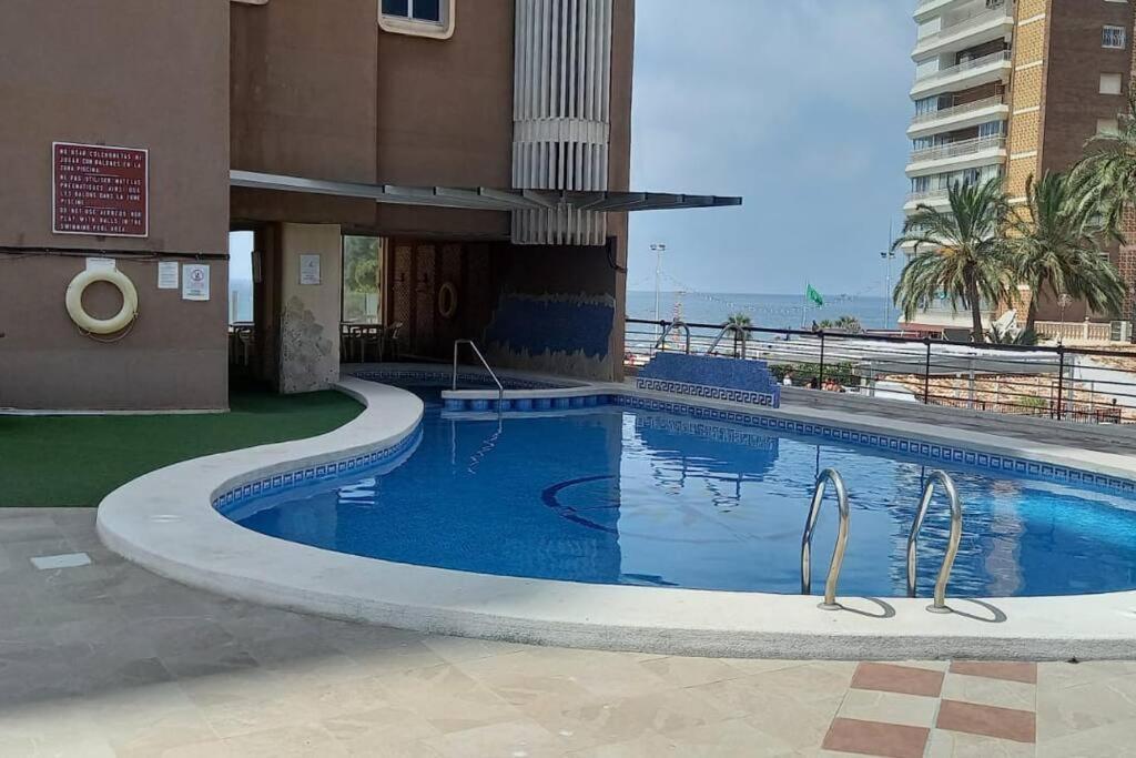 Centro Primera Linea Con Piscina Apartment Benidorm Bagian luar foto